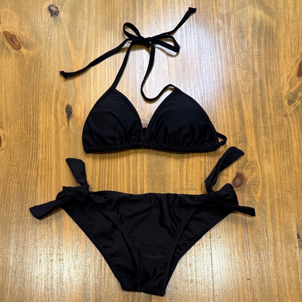 Black triangle bikini & side tie bottoms - 2 piece NWOT women’s swimwear